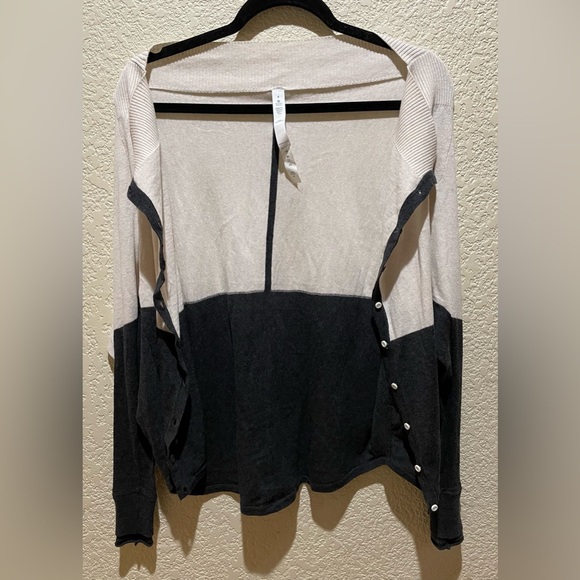 Lululemon After Class Cardigan Heathered Beige & Black Size 4 - Picture 16 of 16